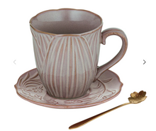 Load image into Gallery viewer, Petals Mug, Saucer, Spoon Gift Set

