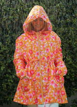 Load image into Gallery viewer, Spray Jacket
